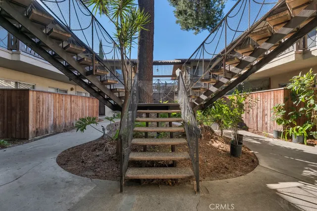 $6,800,000 | 18350 Napa Street, Northridge, CA 91325