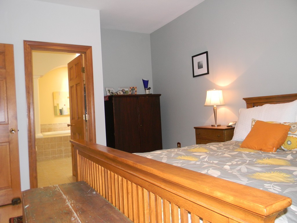 6 North Farms Road, Unit B Williamsburg, MA 01039 - Photo 18 of 28