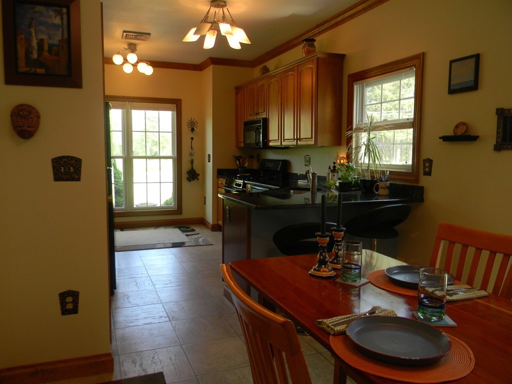 6 North Farms Road, Unit B Williamsburg, MA 01039 - Photo 9 of 28