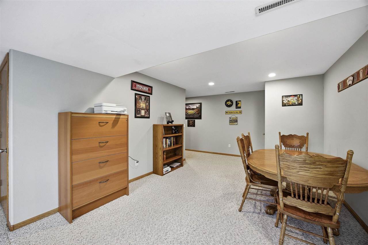 3516 Prairie Creek Road Southwest Cedar Rapids, IA 52404 - Photo 24 of 34 Gallery Image 24