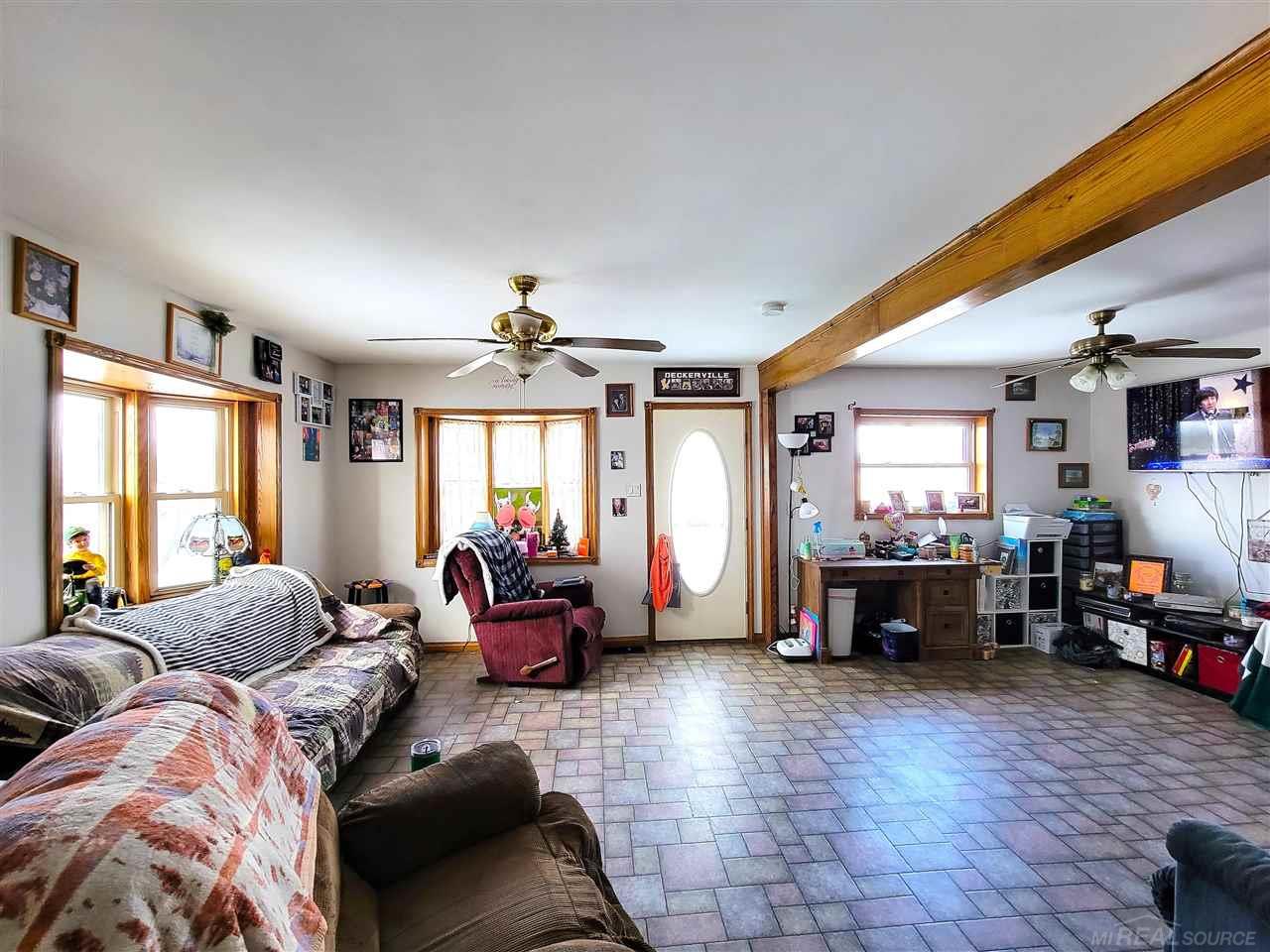 1455 Argyle Road Snover, MI 48472 - Photo 3 of 17 50084647-2.JPG