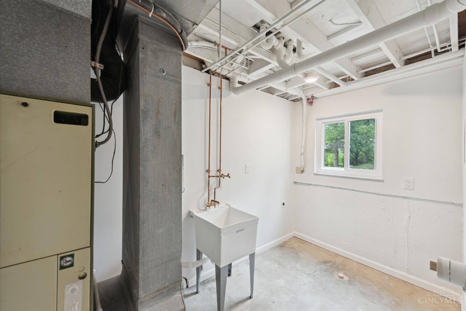 2978 Kleeman Road Cincinnati, OH 45211 - Photo 26 of 35 Gallery Image 26
