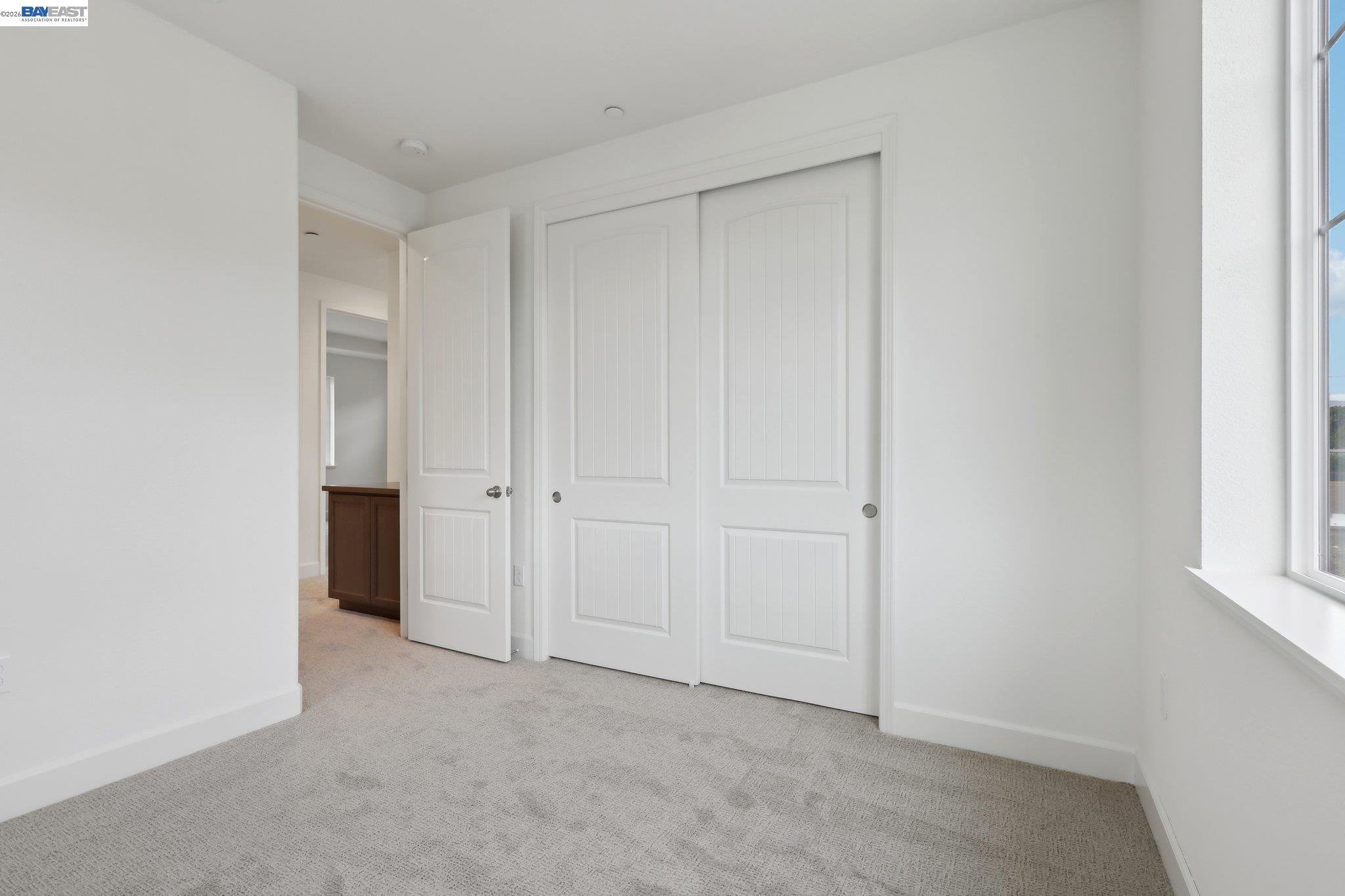 230 Mindy Way Pittsburg, CA 94565 - Photo 28 of 33 a view of an empty room and a window