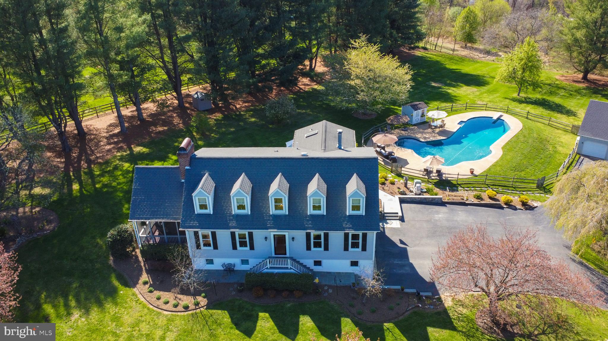 19411 Shelburne Glebe Road Leesburg, VA 20175 - Photo 47 of 58 50,000 gallon salt water pool