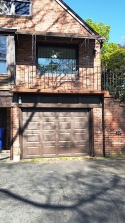 65 Bonnyview Street Springfield, MA 01109 - Photo 4 of 9