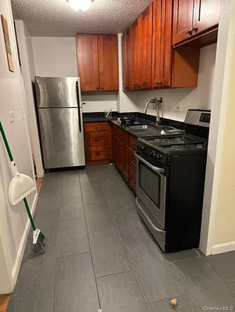 $2,500 | 34-12 113th Street, Unit 10A | North Corona
