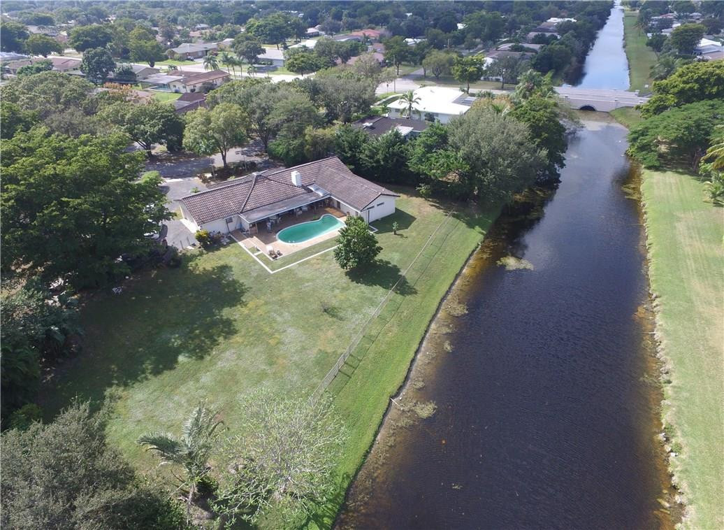 7351 Northwest 9th Street Plantation, FL 33317 - Photo 2 of 28 Photo 2