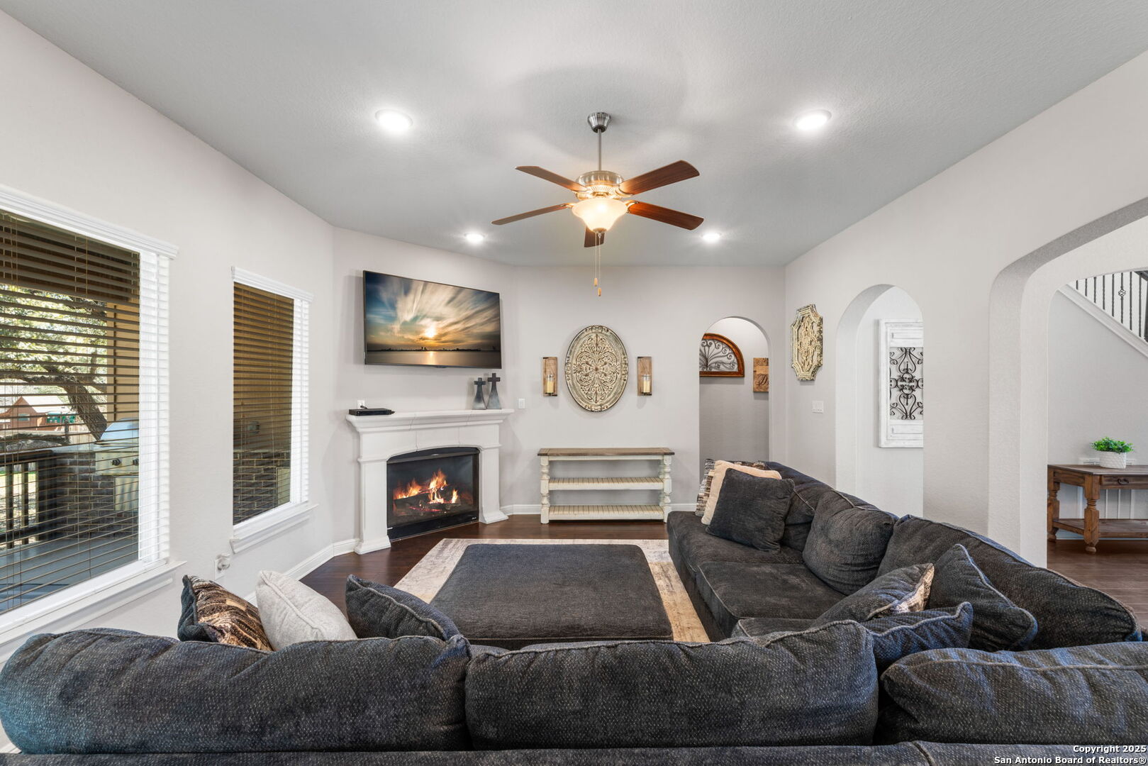 267 Sweet Rose Castroville, TX 78009 - Photo 9 of 44