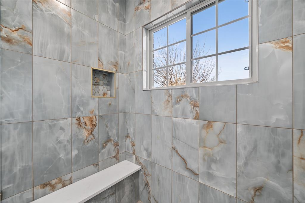 1530 South Houston School Road Lancaster, TX 75146 - Photo 21 of 37 a bathroom with a shower