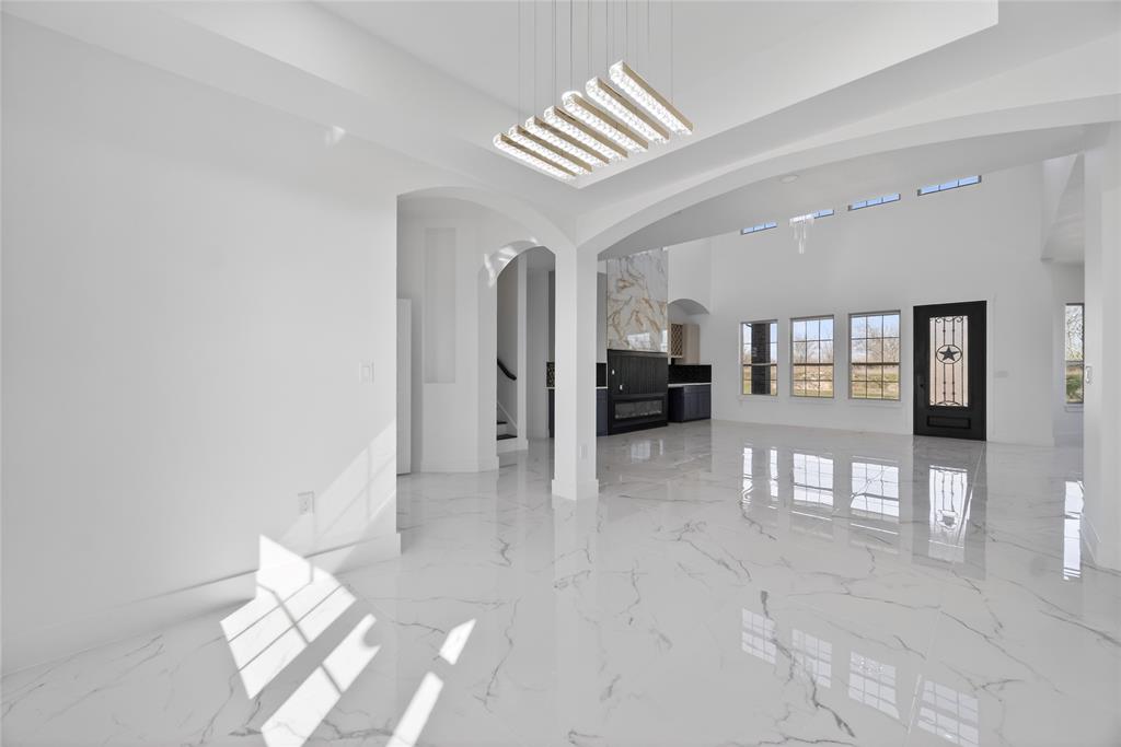 1530 South Houston School Road Lancaster, TX 75146 - Photo 5 of 37 a view of livingroom with furniture