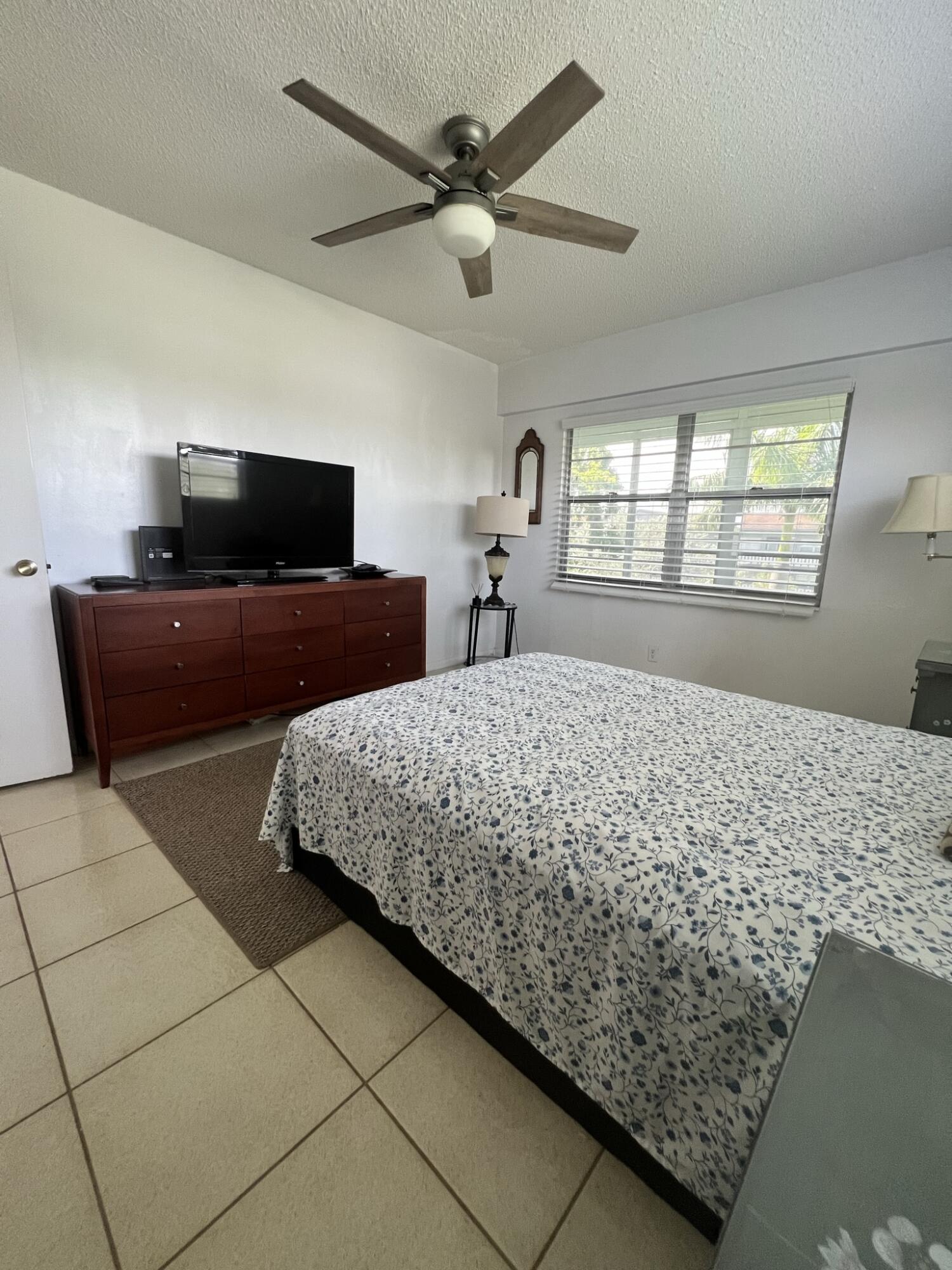 200 Suffolk F, Unit E Boca Raton, FL 33434 - Photo 11 of 27 Primary Bedroo 2 - Copy