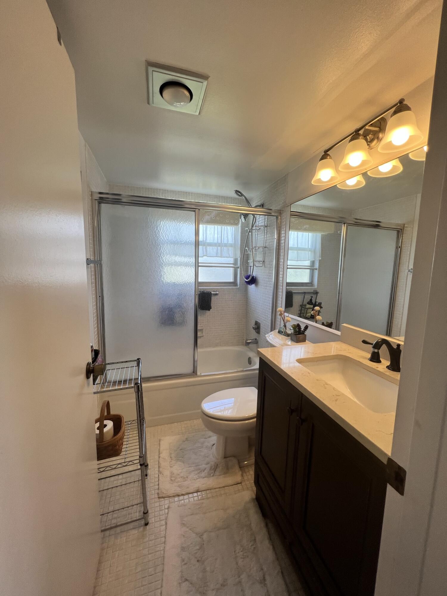 200 Suffolk F, Unit E Boca Raton, FL 33434 - Photo 14 of 27 Full Bath 3 - Copy (2) - Copy - Copy - C