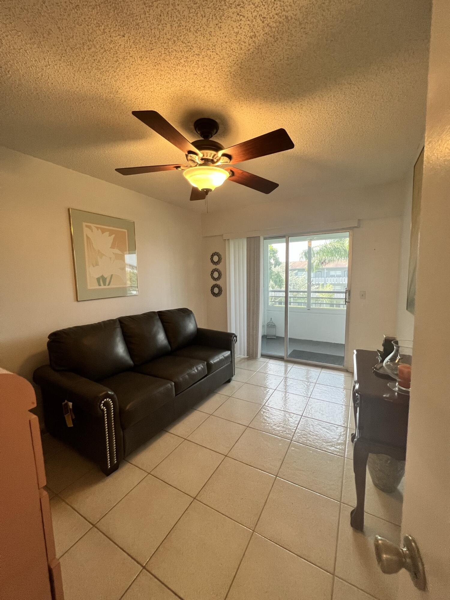 200 Suffolk F, Unit E Boca Raton, FL 33434 - Photo 16 of 27 2nd Bedroom 2 - Copy - Copy - Copy - Co