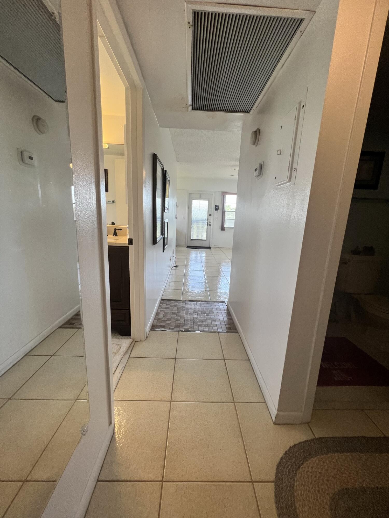 200 Suffolk F, Unit E Boca Raton, FL 33434 - Photo 22 of 27 Hallway 3 - Copy - Copy - Copy - Copy -
