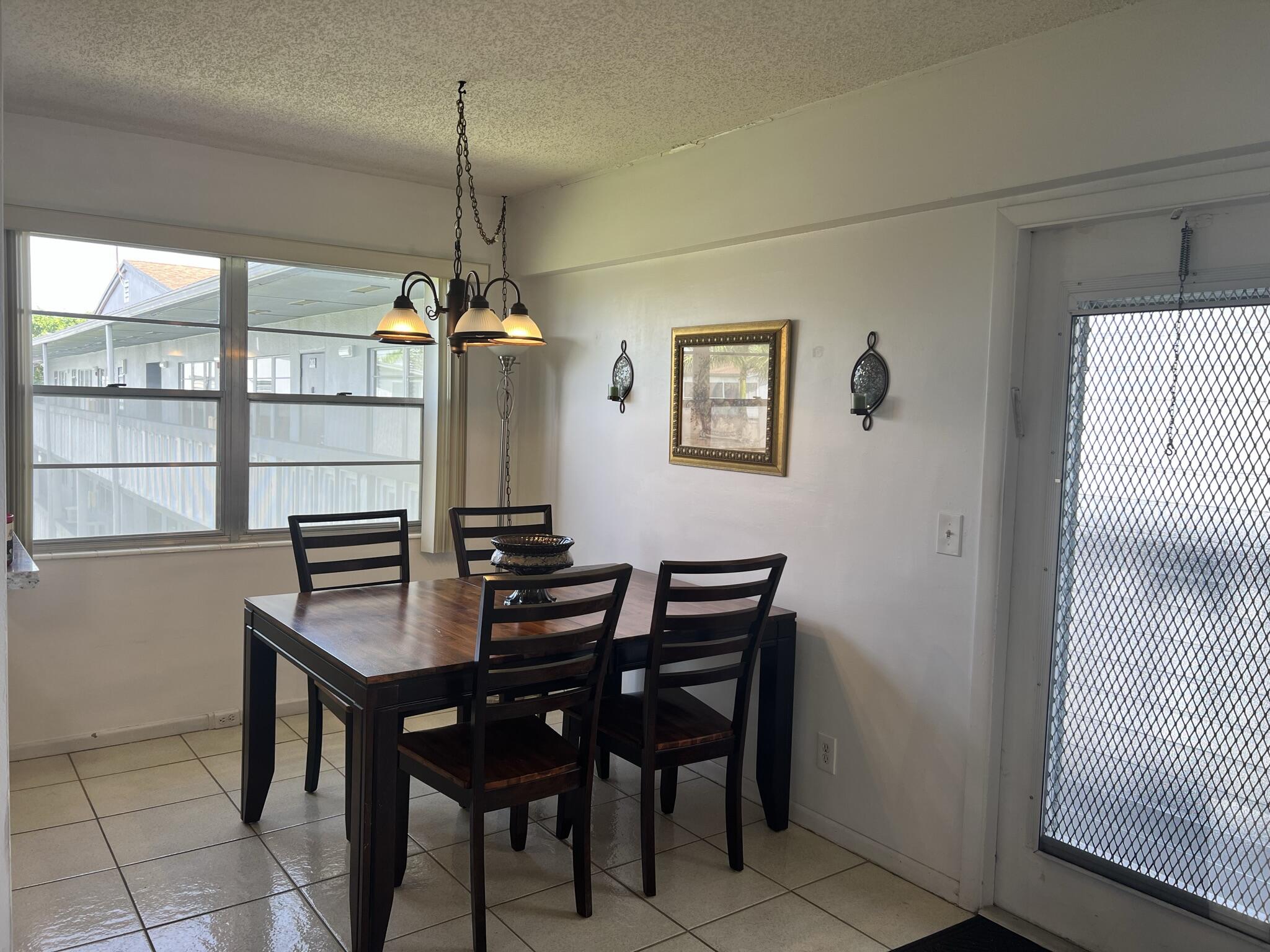 200 Suffolk F, Unit E Boca Raton, FL 33434 - Photo 9 of 27 Dining Area - Copy - Copy - Copy - Copy