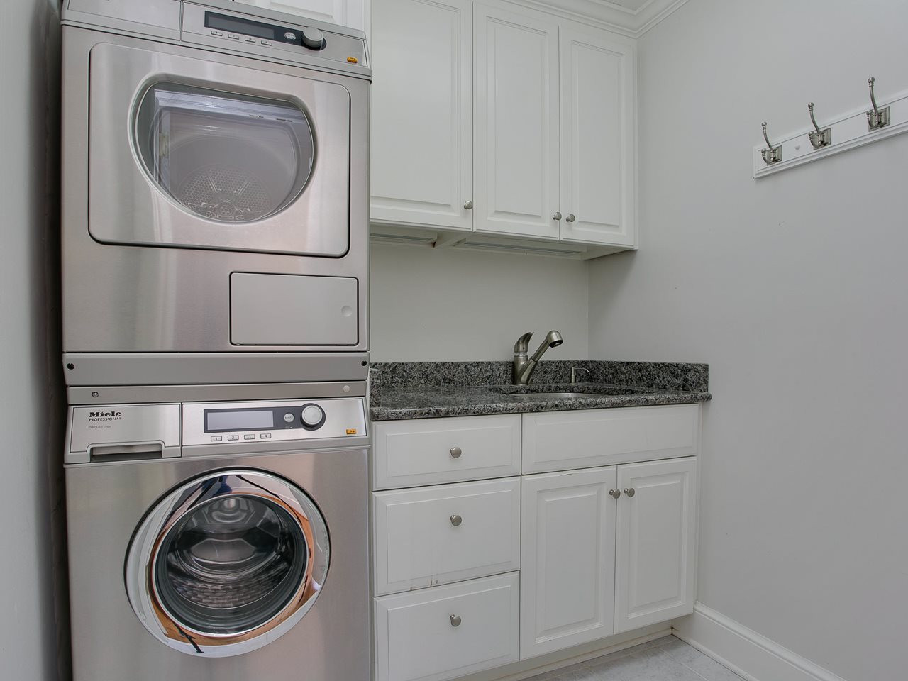 2114 White Oak Road Raleigh, NC 27608 - Photo 20 of 30 Photo 20