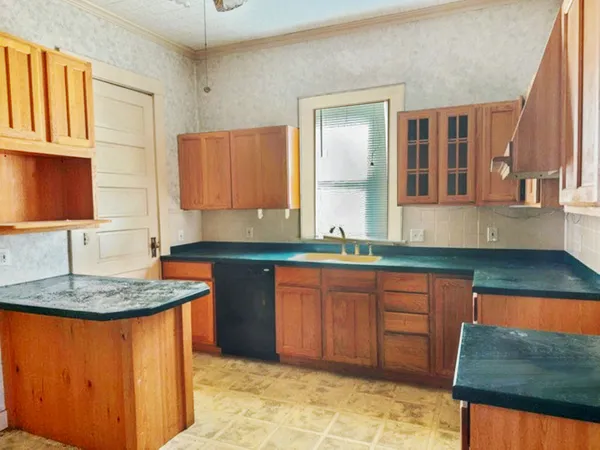 $99,900 | 410 South Market Street, Sparta, IL 62286