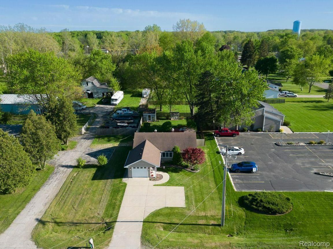 6035 Corunna Road Flint, MI 48532 - Photo 33 of 34 Gallery Image 33