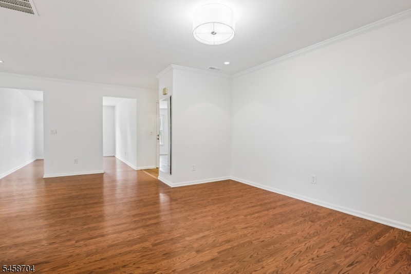 44 Jamestown Road Bernards, NJ 07920 - Photo 3 of 23 Gallery Image 3