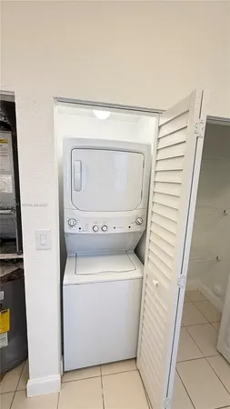 $2,000 | 1663 Southeast 27th Drive, Unit 102, Homestead, FL 33035