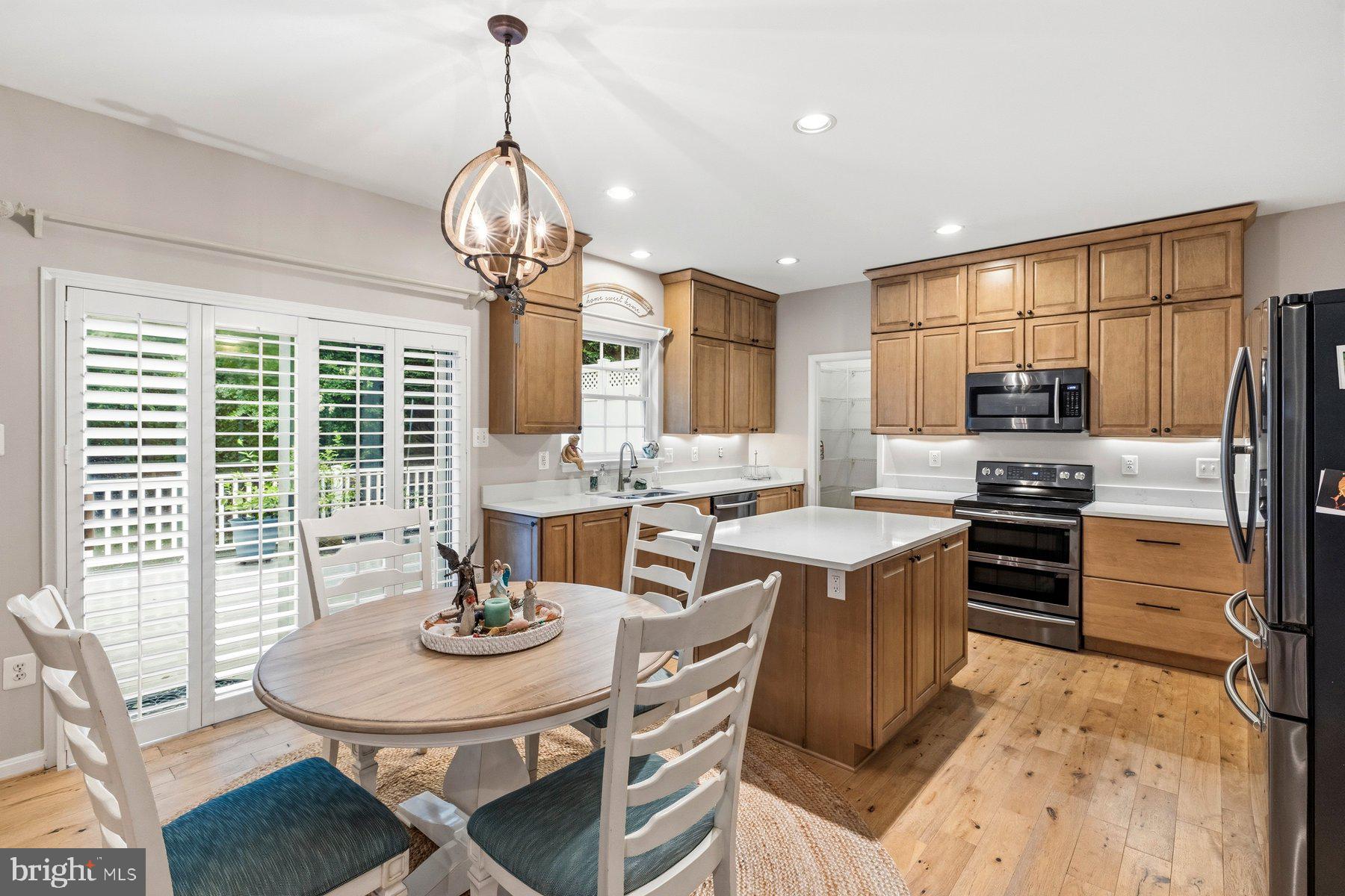 184 Hickory Point Road Pasadena, MD 21122 - Photo 11 of 57