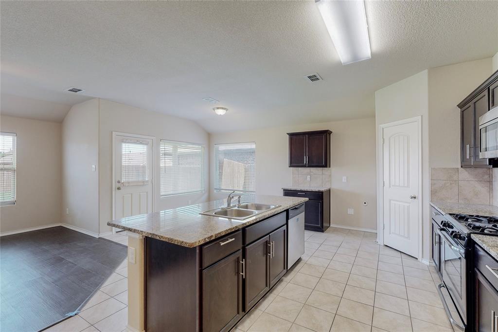 5140 Grayson Ridge Drive Fort Worth, TX 76179 - Photo 10 of 38