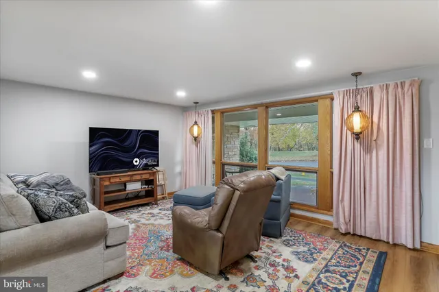 $239,900 | 224 East Potomac Street, Cumberland, MD 21502