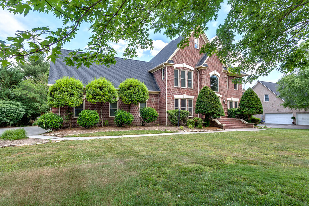 14 Raintree Place Oak Ridge, TN 37830 - Photo 1 of 40 14 Raintree Pl