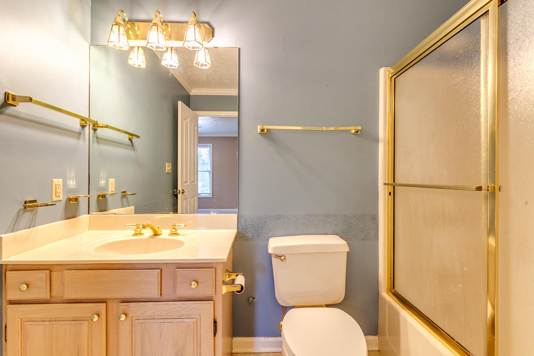 14 Raintree Place Oak Ridge, TN 37830 - Photo 25 of 40 Second Bedroom Bath