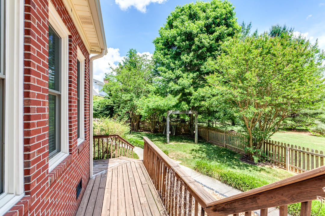 14 Raintree Place Oak Ridge, TN 37830 - Photo 38 of 40 Backyard