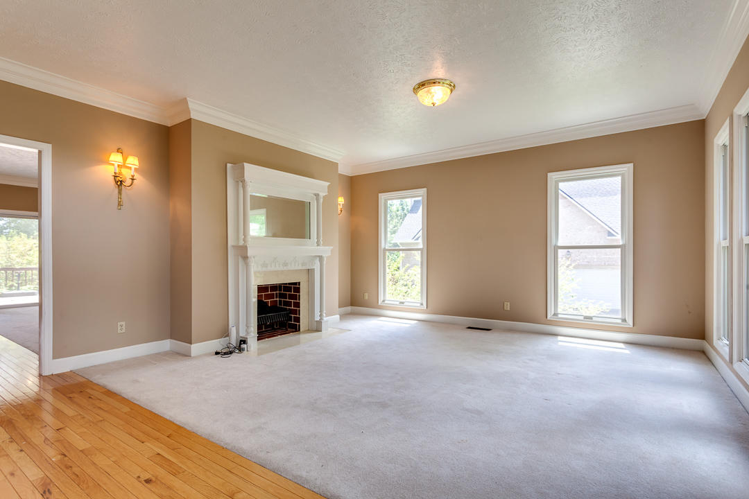 14 Raintree Place Oak Ridge, TN 37830 - Photo 7 of 40 Living Room