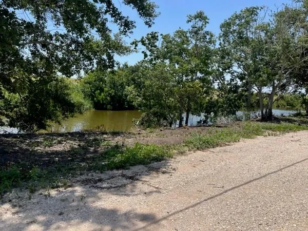 $625 | 214 Penny Dee Drive, Port Sulphur, LA 70083