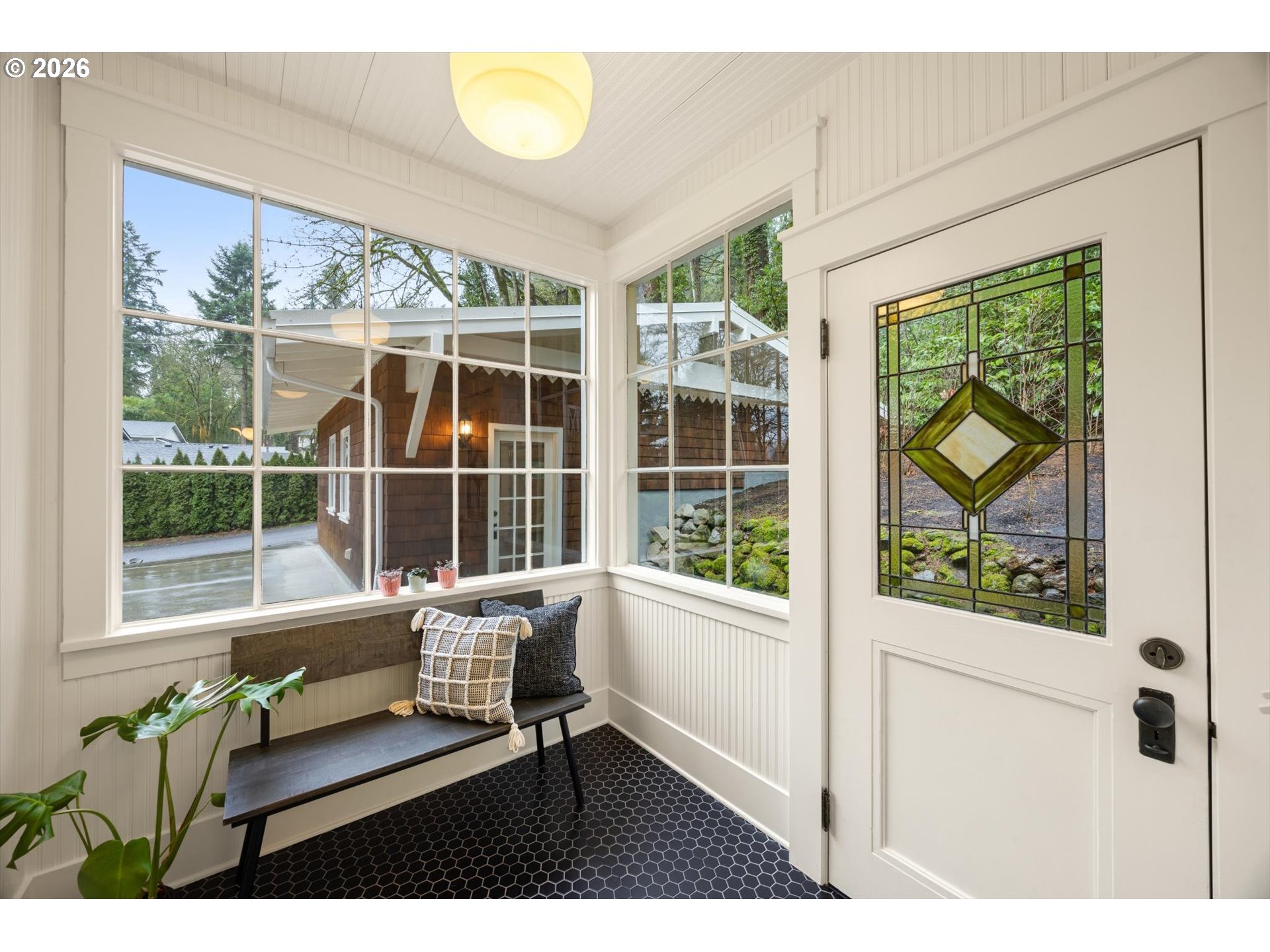 49 Southwest Briarwood Road Lake Oswego, OR 97034 - Photo 23 of 48 Mud Room