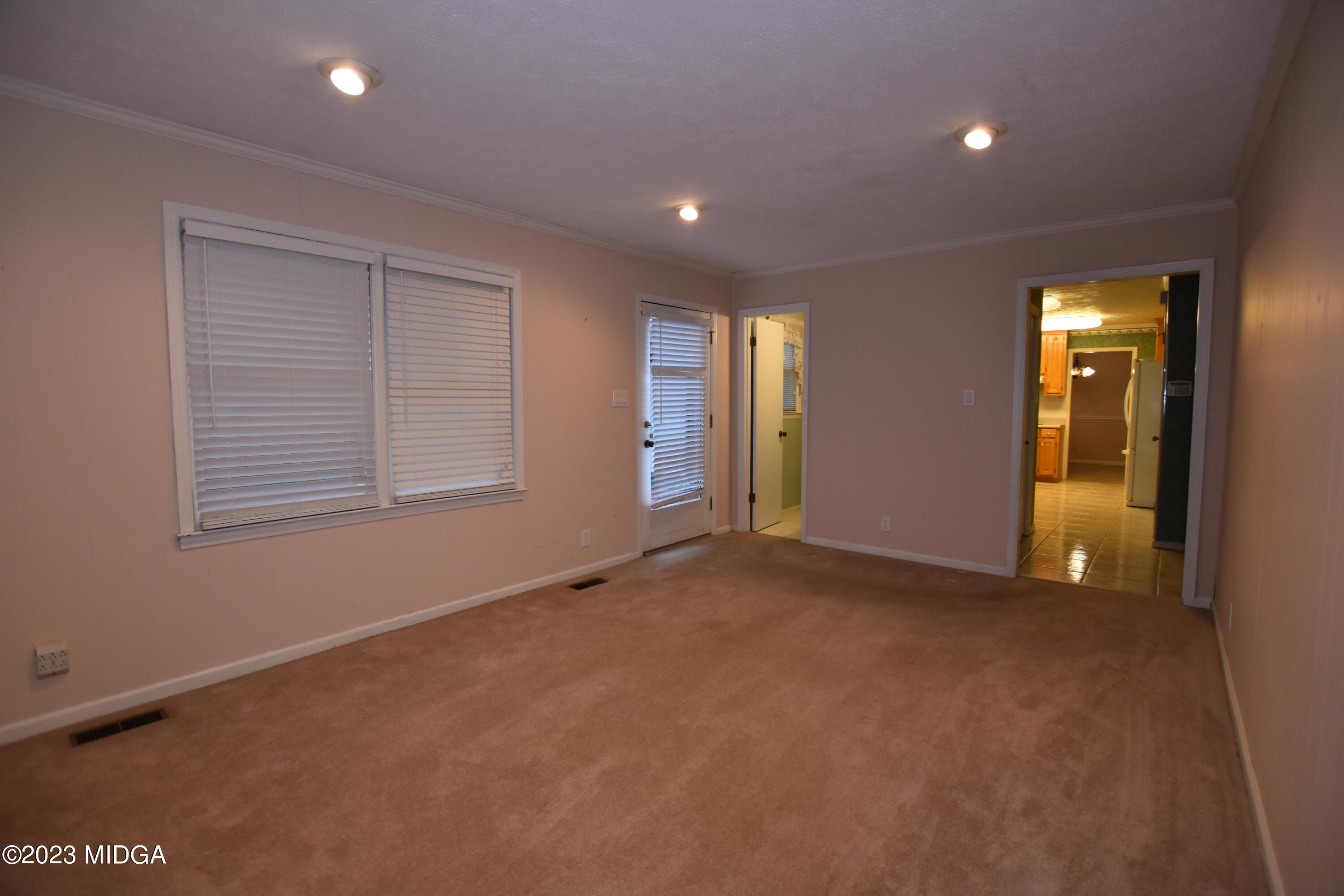 2994 Rolling Road Macon, GA 31204 - Photo 14 of 27 a view of empty room with window