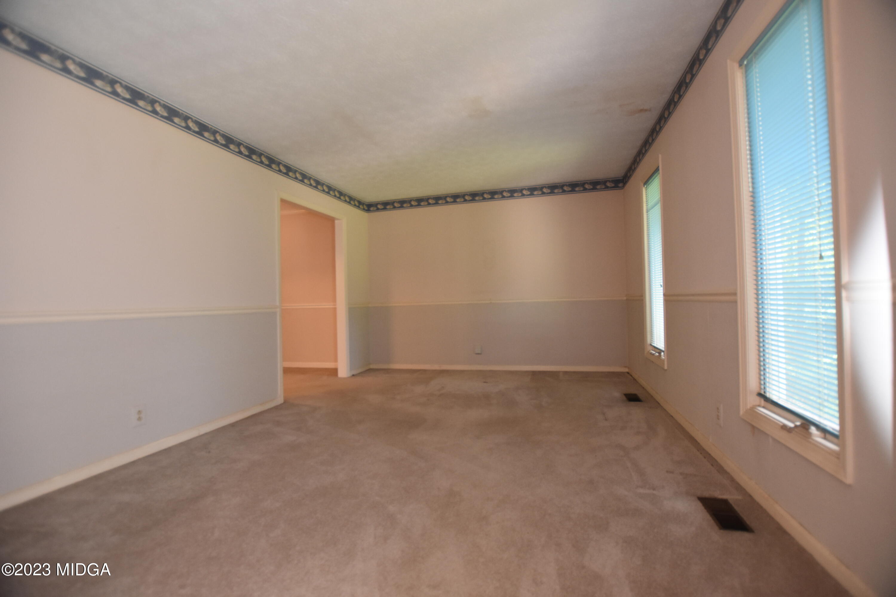 2994 Rolling Road Macon, GA 31204 - Photo 6 of 27 a view of an empty room