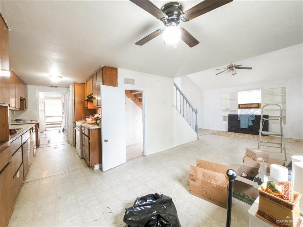 23067 Cragon Road Harlingen, TX 78552 - Photo 14 of 28 a living room with furniture and a flat screen tv