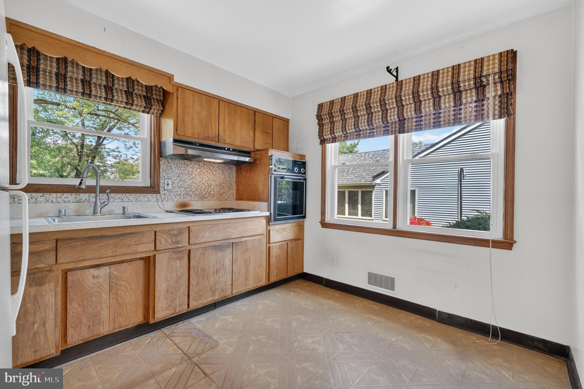112 Gorsuch Road Lutherville-Timonium, MD 21093 - Photo 6 of 29