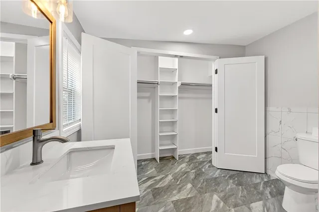 $250,000 | 7409 East 51 Street, Kansas City, MO 64129