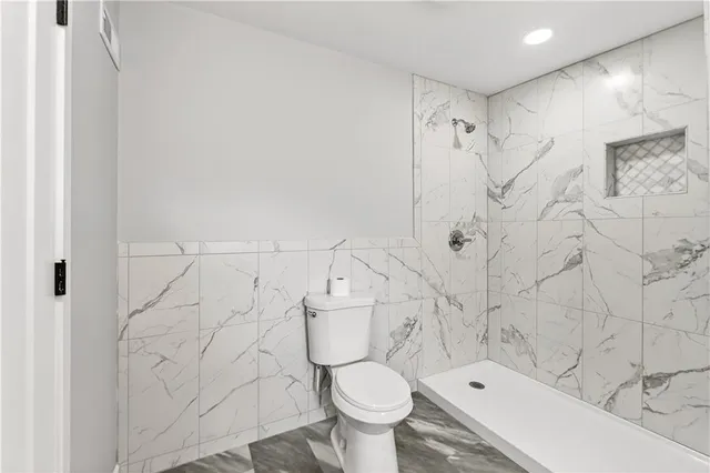 $250,000 | 7409 East 51 Street, Kansas City, MO 64129