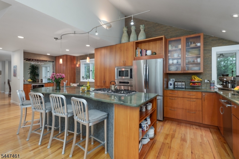 30 Poor Farm Road Pennington, NJ 08534 - Photo 16 of 43 Gallery Image 16