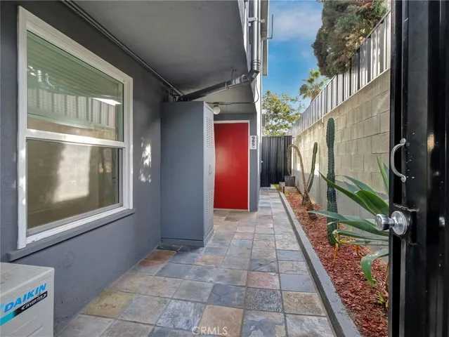 $1,900 | 985 1/2 Dexter Street, Los Angeles, CA 90042