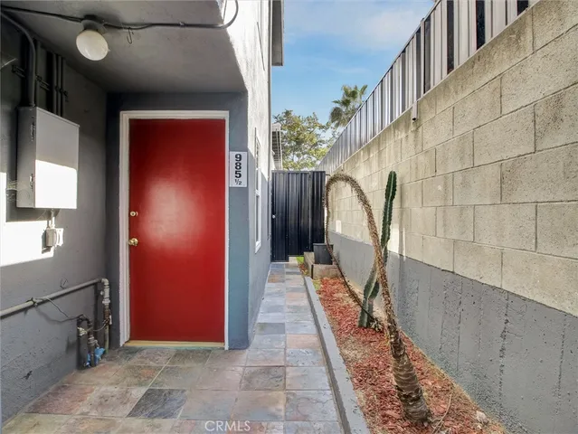 $1,900 | 985 1/2 Dexter Street, Los Angeles, CA 90042