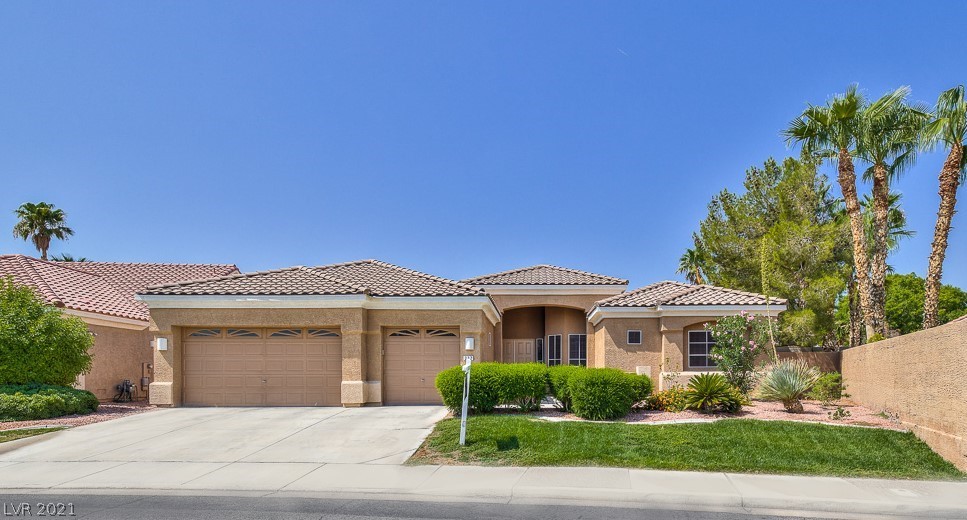 232 Chestnut Ridge Circle Henderson, NV 89012 - Photo 2 of 47 Gallery Image 2