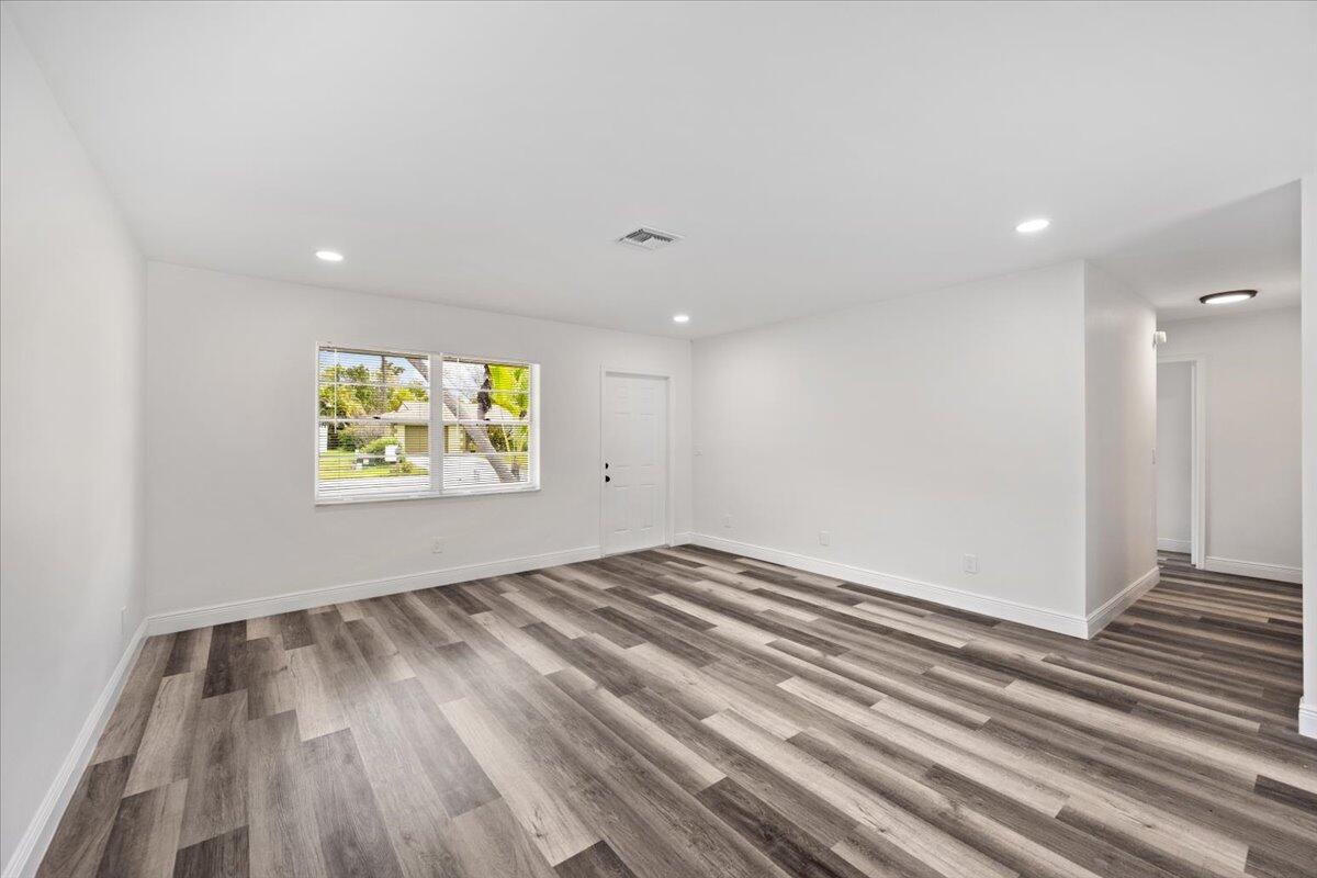 198 Bobwhite Road Royal Palm Beach, FL 33411 - Photo 14 of 30 14-DSC_6942