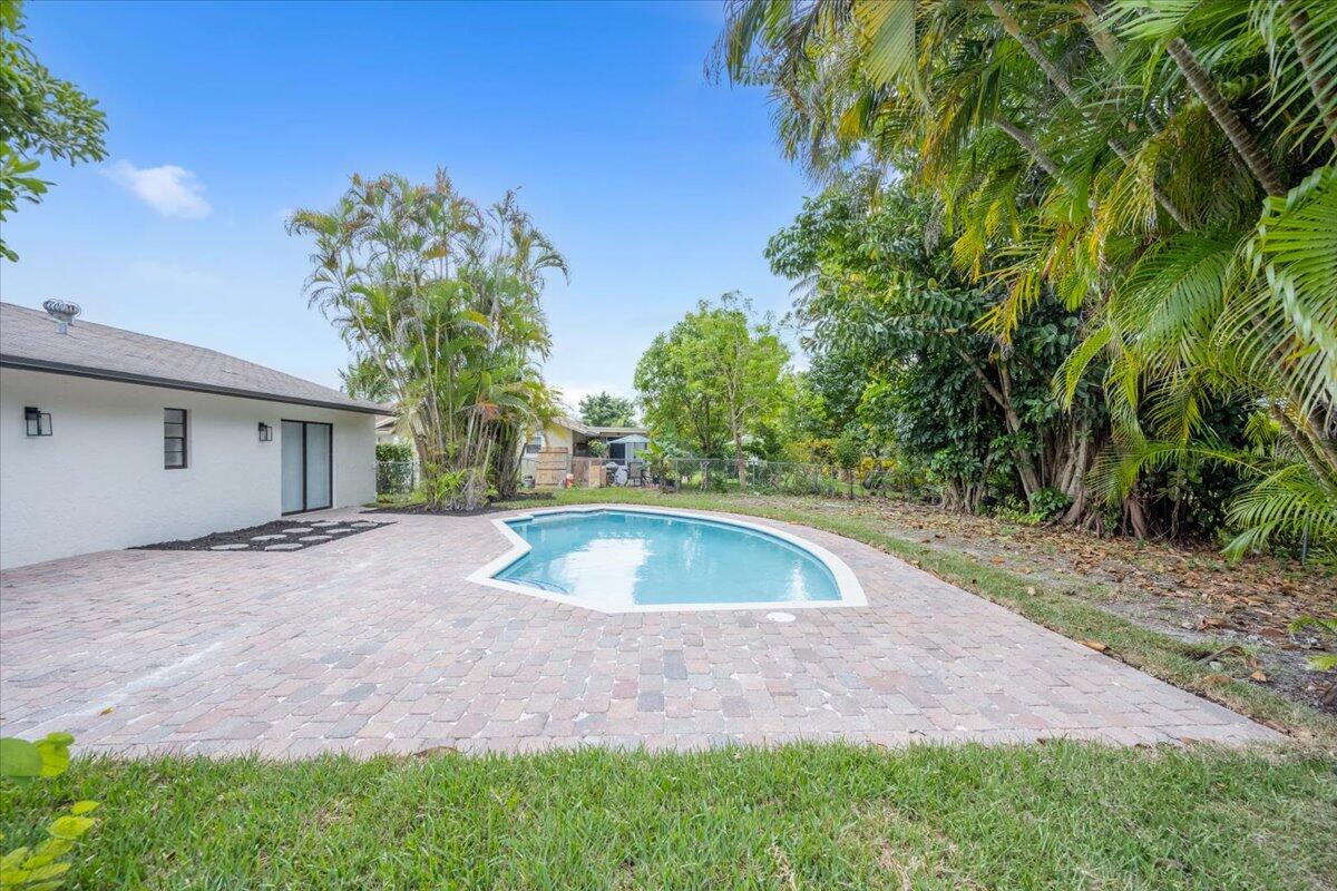 198 Bobwhite Road Royal Palm Beach, FL 33411 - Photo 28 of 30 32-DSC_7006-Edit