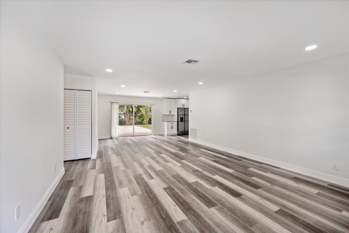 198 Bobwhite Road Royal Palm Beach, FL 33411 - Photo 4 of 30 04-DSC_6897