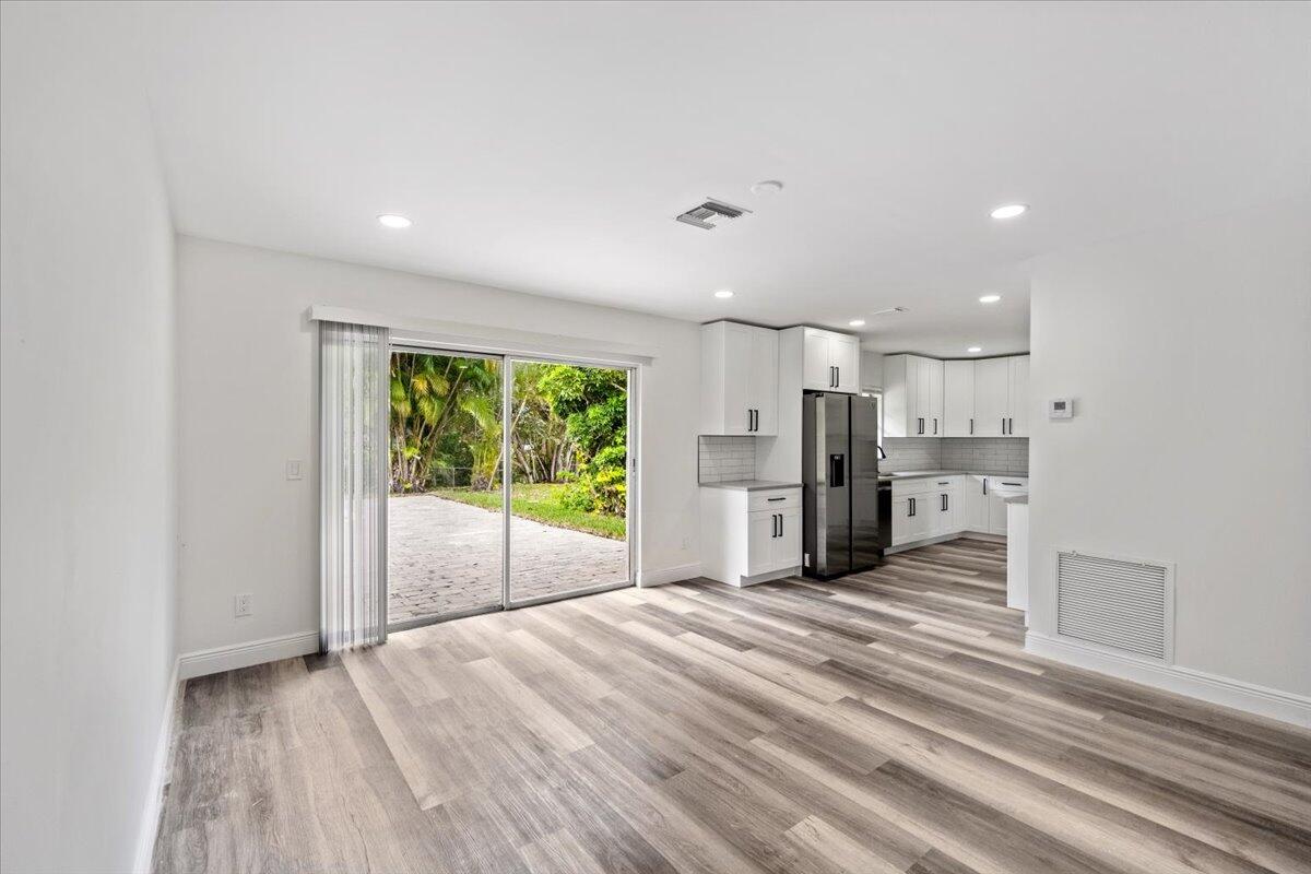 198 Bobwhite Road Royal Palm Beach, FL 33411 - Photo 6 of 30 06-DSC_6948