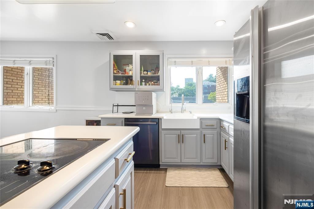300 Gorge Road, Unit 8 Cliffside Park, NJ 07010 - Photo 10 of 32