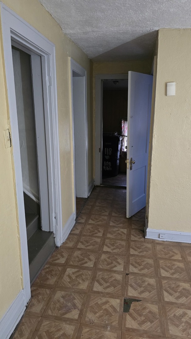 118 West 103rd Place Chicago, IL 60628 - Photo 4 of 10