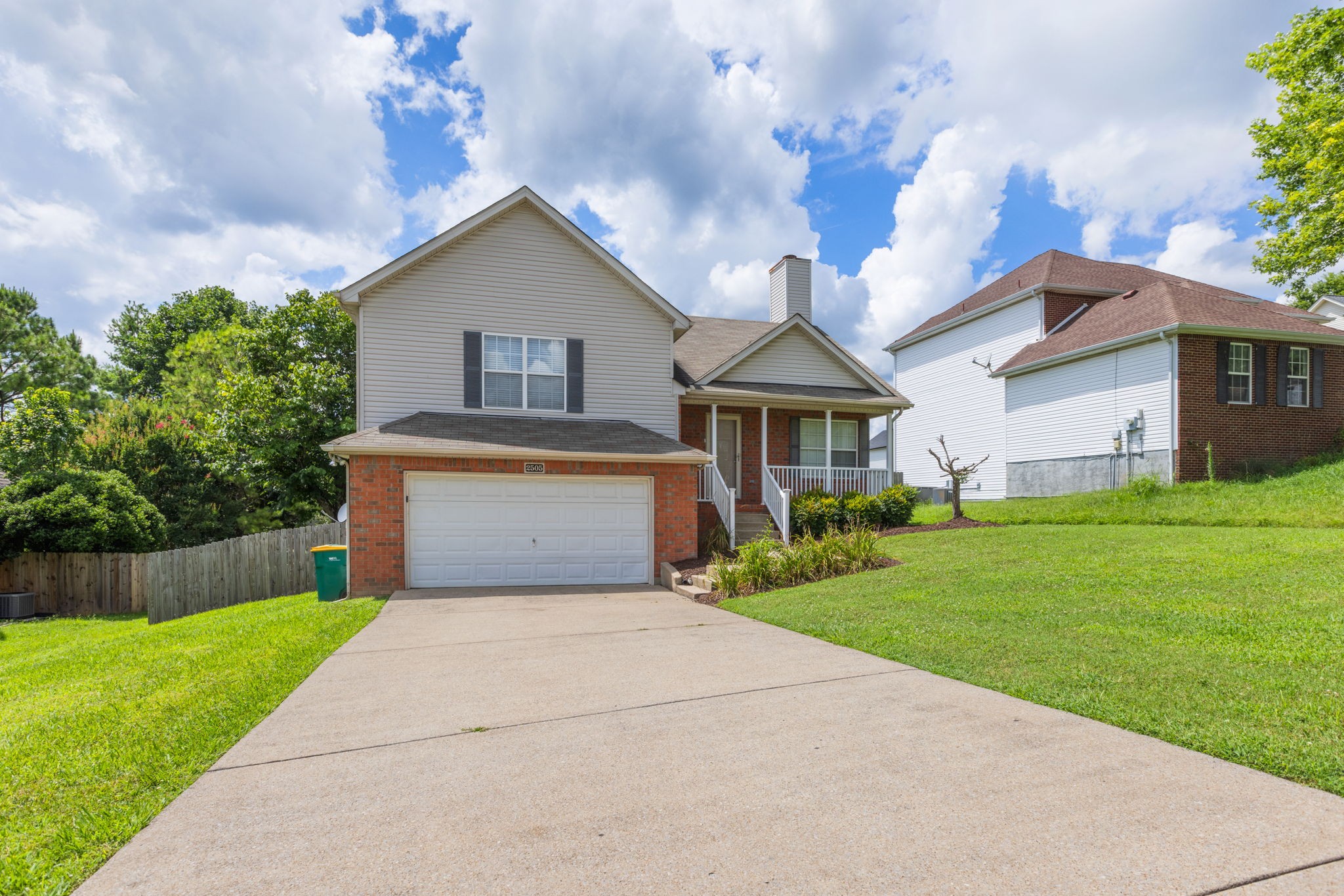 2505 Preston Way Spring Hill, TN 37174 - Photo 4 of 37 a front view of house with yard and green space